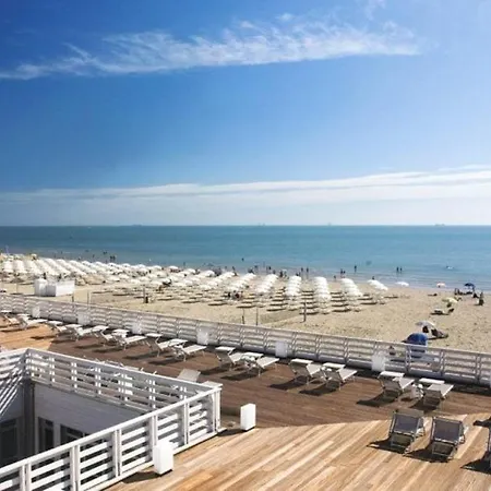 Il Pavone Sea - Private Parking Апартаменты Пунта-Марина